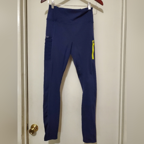 Fabletics Women's Motion 360 Trinity High-Waisted Navy Utility Legging Sz XS - Picture 2 of 10